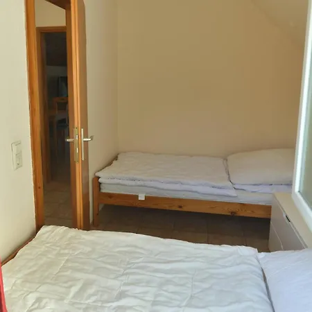 Am Waldrand - Fuer 4 Personen Mit Balkon - Eisbrecher *
